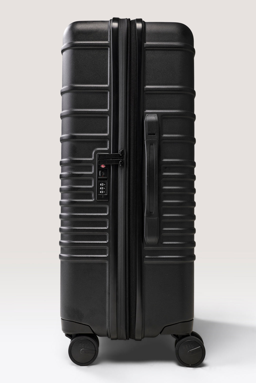 The Large Check-In Roller in Black