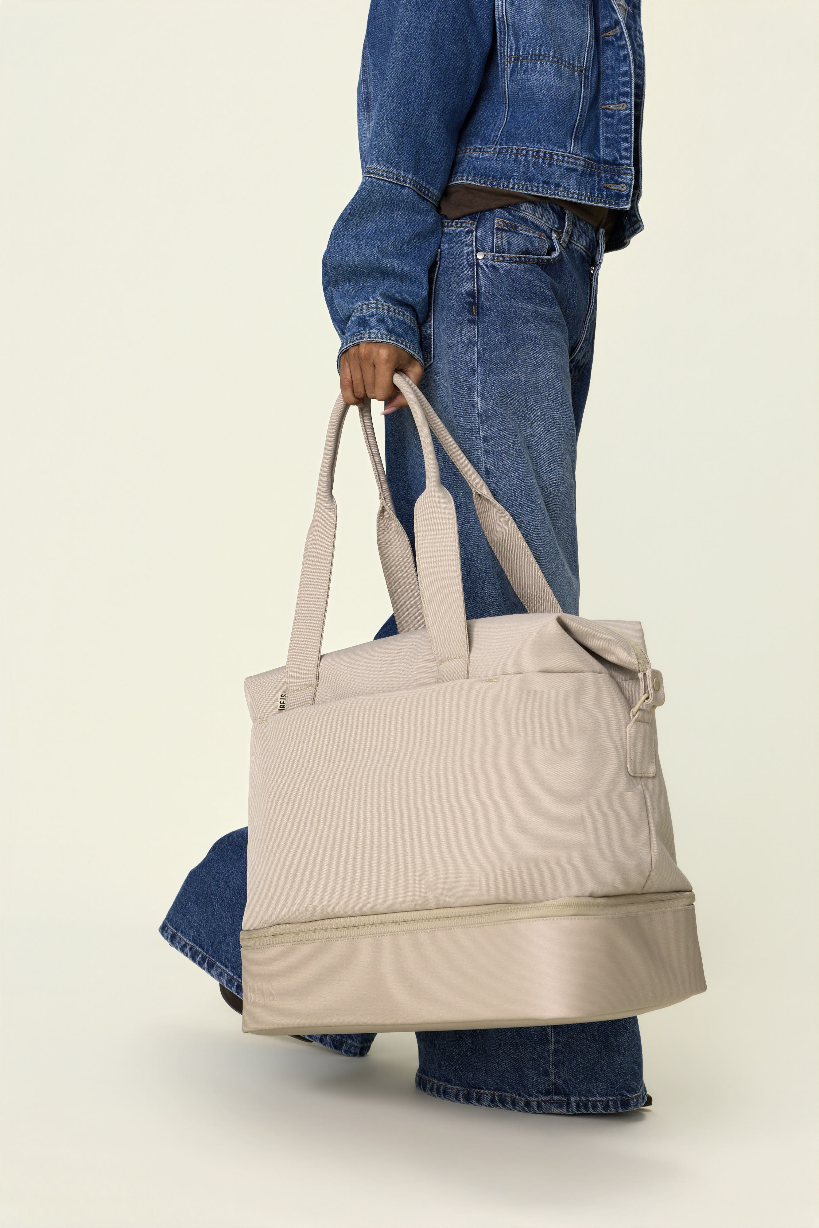 The Weekender in Beige